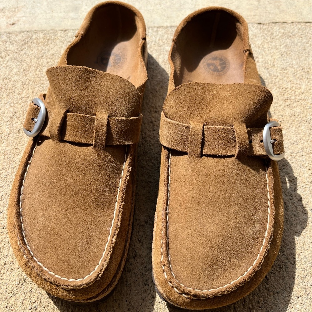 Birkenstocks size 40 ( 9- 91/2)